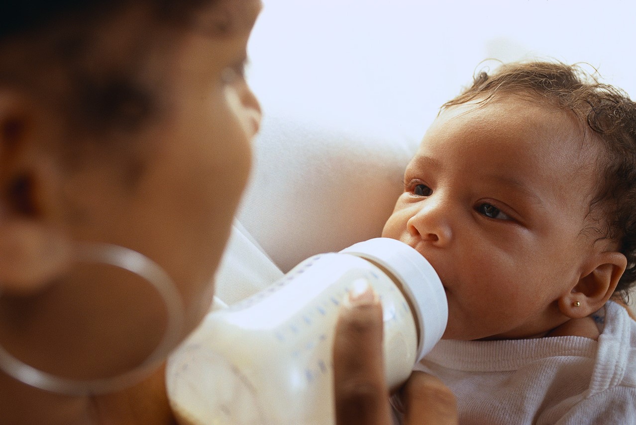 introducing breastfeeding to a bottle fed baby